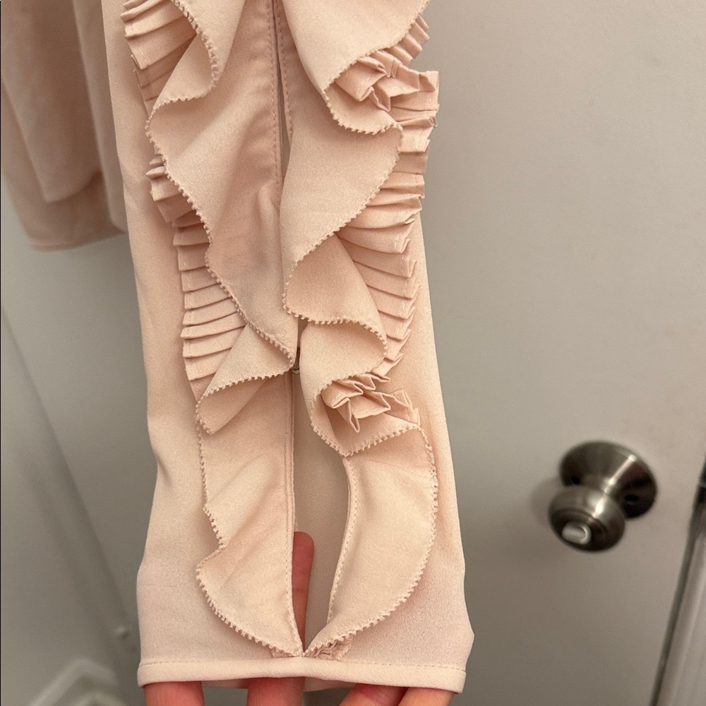 Marchesa Voyage Blush Ruffle MED Elegant Ruffle Sleeve Top - Picture 5 of 8